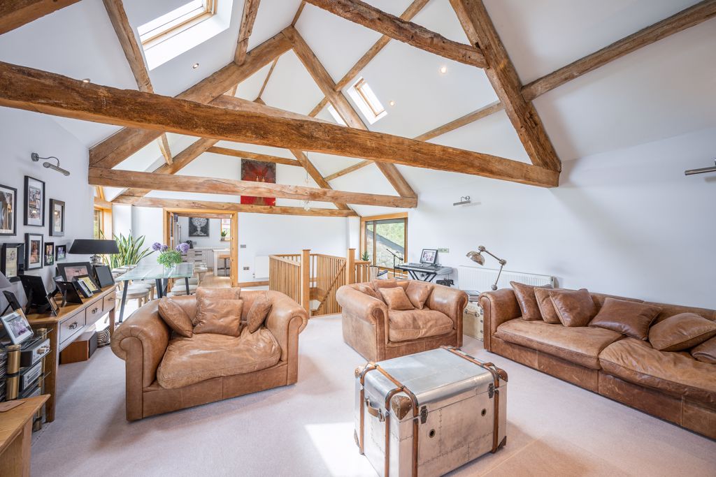 Sitting Room- click for photo gallery